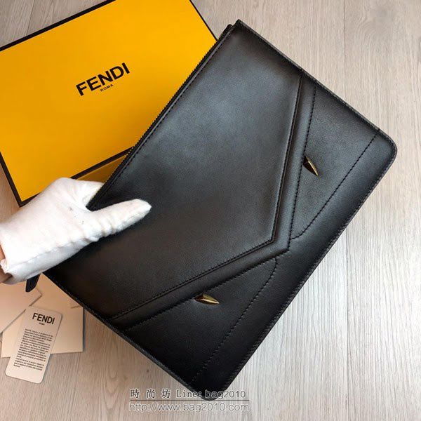 FENDI最新款手包 原單品質 進口小牛皮 小怪獸 芬迪手拿包 logo皮信封手包  fdz2121